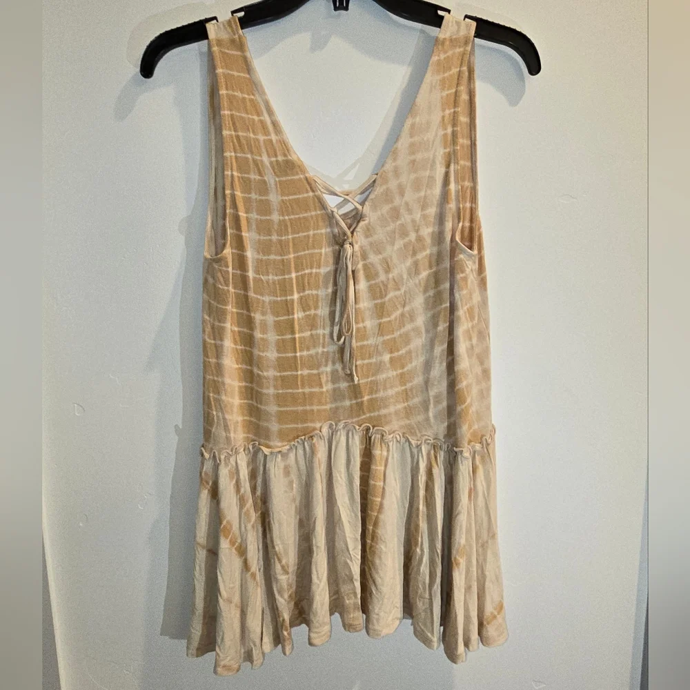 American Rag Cie Tank Top - Picture 2 of 3